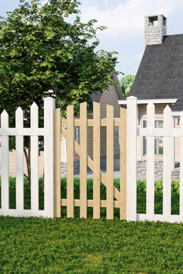 B&Q -  Entrance Freestanding Picket Fence Gate Ideal For DecksGardensAnd Yards W 76Cm H 120Cm