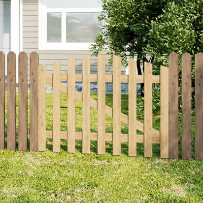 Thehotsale Wood Colour 120X90Cm Outdoor Wooden Garden Gate Spruce Wood Fence Door With Door Bolt from B&Q