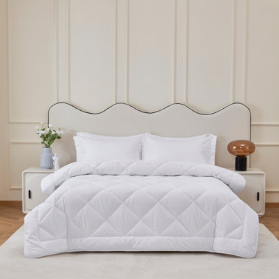 Groundlevel 300Gsm Hotel Quality Wool Blend Duvet from B&Q