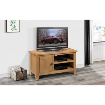 Ashfield Classic Wooden Waxed Oak Tv Unit from B&Q
