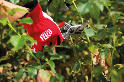 Felco Model 100 Flower Secateurs from B&Q
