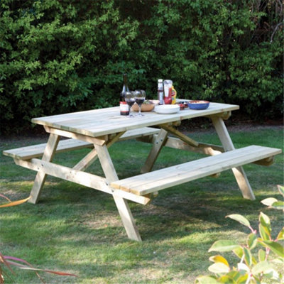 Cheshire 5Ft Deluxe Picnic Garden Table from B&Q