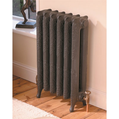 B&Q -  760mm (H) X 456mm (W)Cast Iron Horizontal Radiator (Rome)(0.76M X 0.456M)Depth 180mm