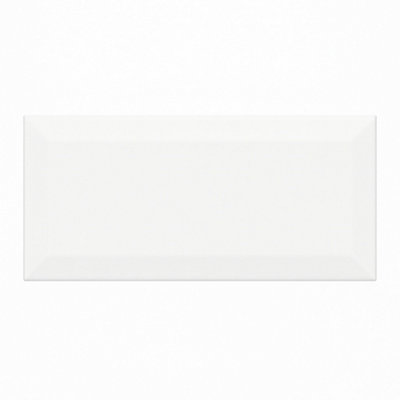 Marlborough White Gloss Metro Tiles (50 Pack-1 Box-1M2 Coverage)-Premium Ceramic Wall Finish-Inspired By Nyc Subway & Soho Style from B&Q