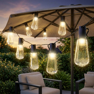 Decobulb Solar Outdoor String Lights from B&Q