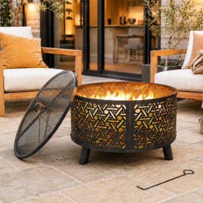 B&Q -  Outdoor Garden Fire Pit 71Cm With Spark Guard Black Steel