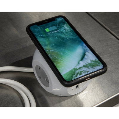 1.4m Extension Cable Cube - 3 x 230V Sockets - 5W Wireless Charging Pad & USB - 3