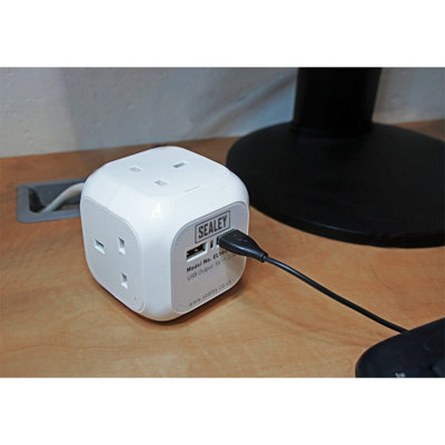 1.4m Space Saving Extension Cable Cube - 4 x 230V Sockets - 2 x USB Sockets - 3
