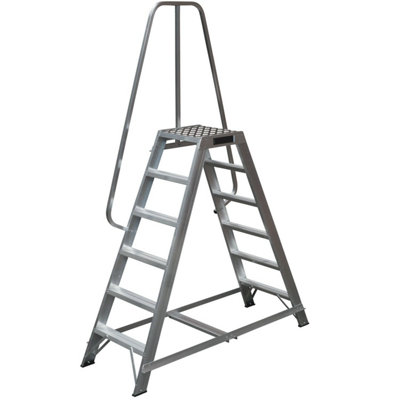 1.5m Heavy Duty Double Sided Step Ladders with Safety Handrail and Wide Non-Slip Platform
