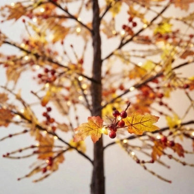1.8m Delicate Illuminated Maple Leaf Tree Display
