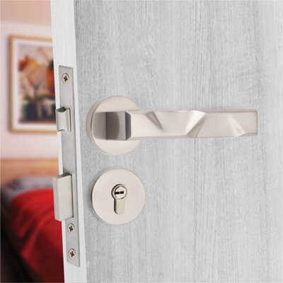 1 Set Nova Design Euro Lock Door Handle Set 70mm Barrell Key Satin ...