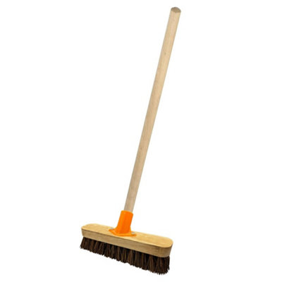 1 x Bassine 12" Traditional Wooden Sweeping Brush With Handle & Support Bracket