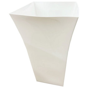1 x White Tall Large Plastic Contemporary Garden Patio Milano Planter With a Shiny Gloss Finish