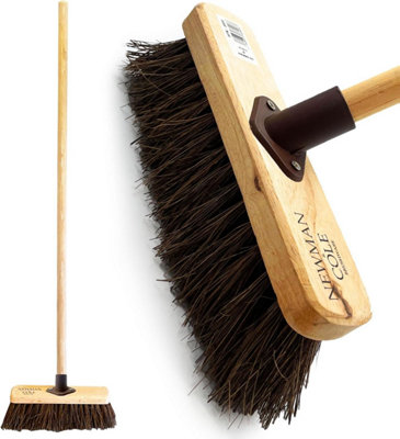 Stiff Garden Sweeping Brush Outdoor Broom 10 Inch Wide Natural Bassine Hard Bristle Sweeper With Wooden