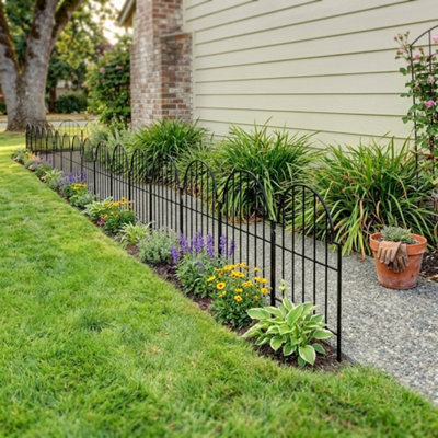 10 Piece Rustproof Metal Garden Fence Flower Border Edge Kit
