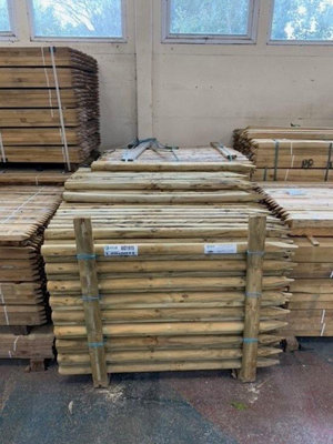 10 x Round Wooden Fence Posts Stakes HC4 Pressure Treated 1.2m tall x 40mm Diameter - 4