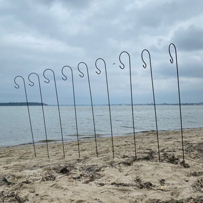 10 x Shepherds Crook Black Metal Garden Border Hooks (1m)