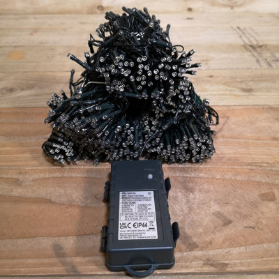1000 LED 100m Premier Christmas Indoor Outdoor Multi Function Battery Operated String Lights with Timer in Cool White