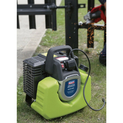 1000W Inverter Generator - 2-Stroke Engine - 3.5 Litre Fuel Tank - 230V Socket - 5