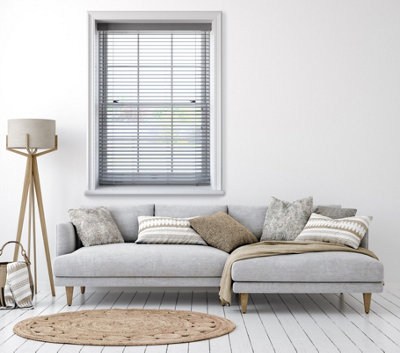 105cm Light Grey Faux Wood Venetian Blind With Strings 160cm Drop