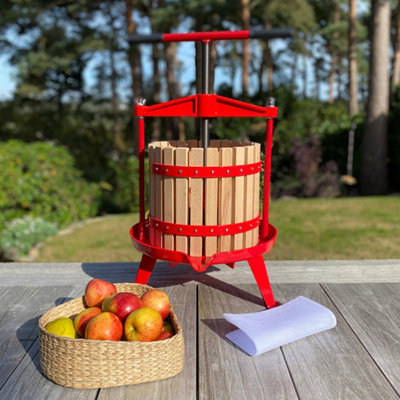 Apple 2025 juicer press