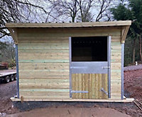 12' x 12' Mobile Field Stable Block Pent