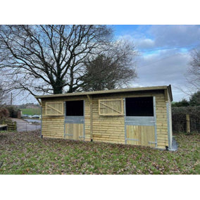 12' x 24' Mobile Stable Block Pent