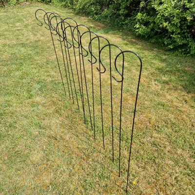 12 x Shepherds Crook Black Metal Garden Border Hooks (1m)