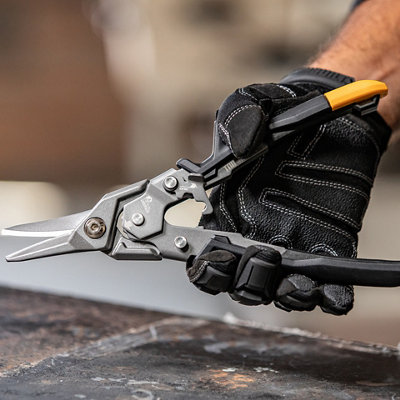 Shop snips.