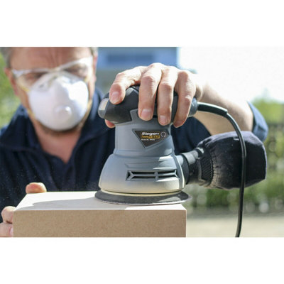 Hand held deals sander b&q