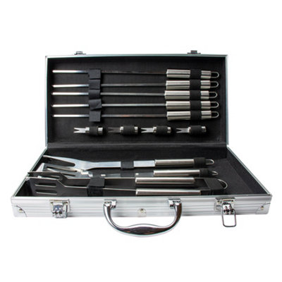 Bbq set in clearance case