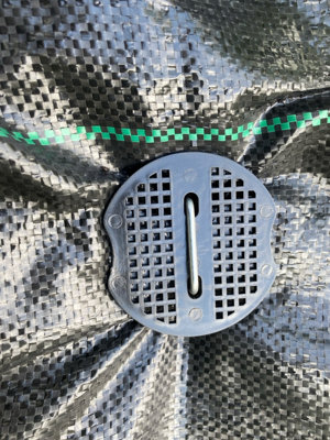 150 metal pegs/staples with buffer plates