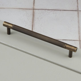 160mm Antique Brass Knurled Handle