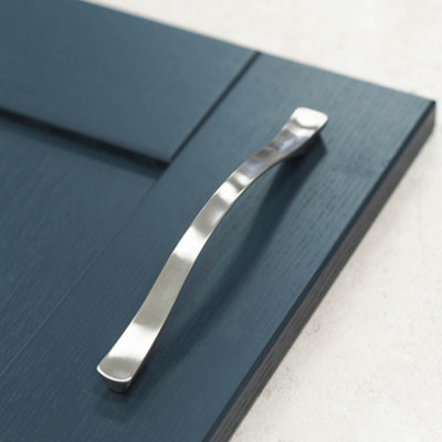 160mm Brushed Nickel Arched Curved Handle Price Comparisons | Compare The Build