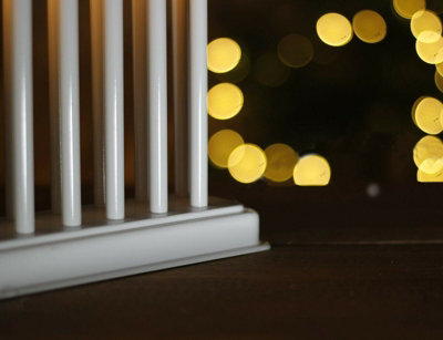17 Pipe Christmas Candle Bridge - White