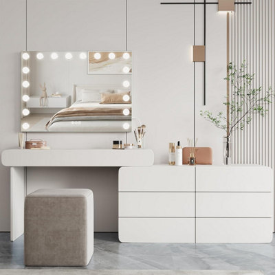 18 Dimmable LED Bulbs Large Mirror, Vanity Mirror with Lights