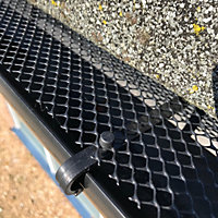 18 Metres Gutter Protection Mesh Guard with 45 Fixing Clips