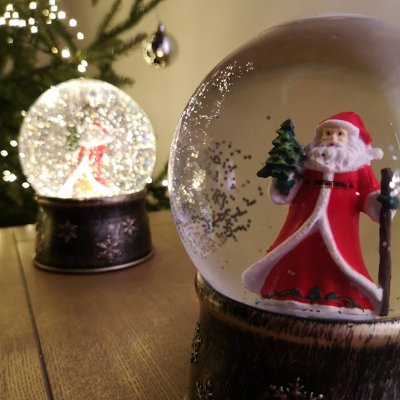 18cm Snowtime Dual Power LED Christmas Glitter Water Spinner Snow Globe ...