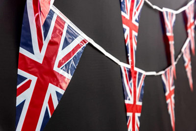 18m 60ft Union Jack Bunting Banner 40 Triangle Flags Sports Royal Events Street Party GB Support