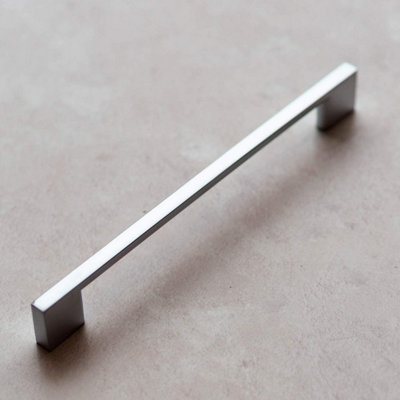 192mm Matt Chrome Square D Handle