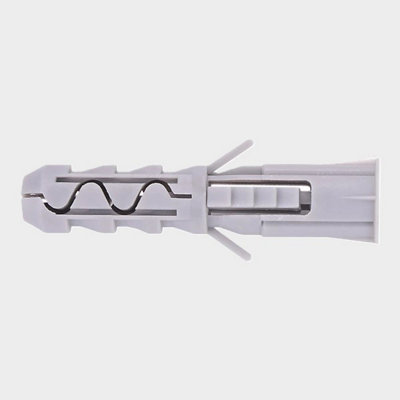 Shop fixings and plugs.