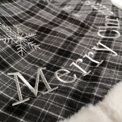 Flannel clearance tree skirt