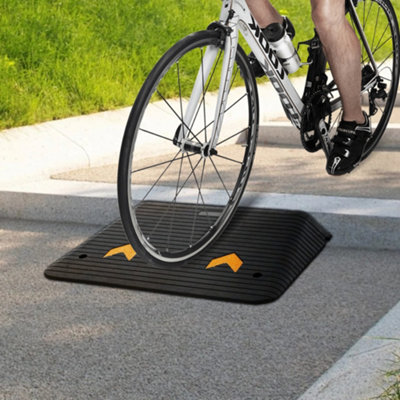 1Pc Rubber Kerb Ramp Yellow Arrow Signs Alert H 10.2cm