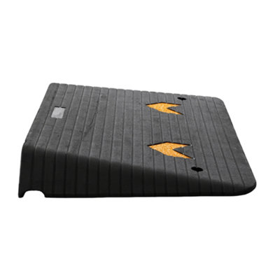 1PC RUBBER KERB RAMP YELLOW ARROW SIGNS ALERT H 7.7CM