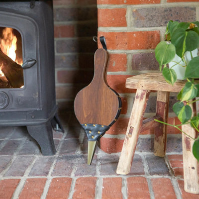 1x Dark Wood 175mm Fireplace Wood Bellows - Large Indoor Home Fireside Log  Fire Air Blower Wooden Handle Tool - by Hammer u0026 Tongs | DIY at Bu0026Q