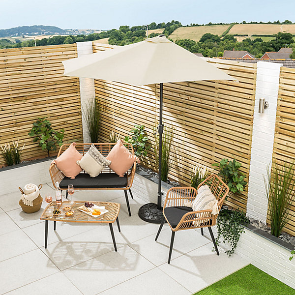 2.7m Half Parasol Garden Balcony Umbrella Steel Crank Handle 2.7m Half Parasol Garden Balcony Umbrella Steel Crank Handle