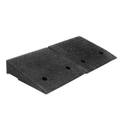 2 Pcs Concave and Convex Texture Surface Rubber Kerb Ramps H 12cm