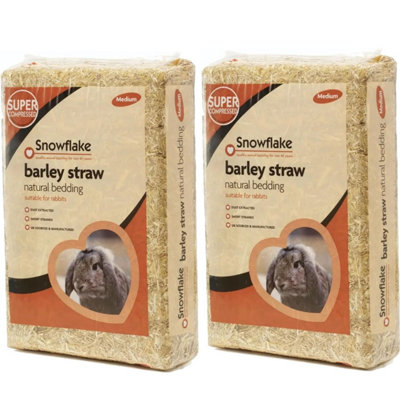 2 x 1.6 KG Soft Flake Barley Straw Animal Bedding For Small Animals