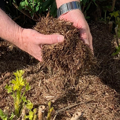 2 x 100L Strulch Mulch Straw Mulch in 9kg Bags - Natural Straw Mulch for Gardens Perfect as a Natural Slug & Snail Deterrent - Mul