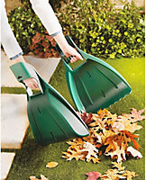 2 x Leaf Grabbers - Garden Waste Collectors Lightweight & Comfortable Green Hand Rakes with Wrist Supports